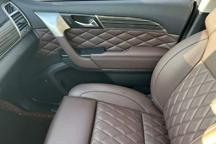 Used Haval H9 2022 2.0T Gasoline 4x4 Premium 5-Seater Interior 5