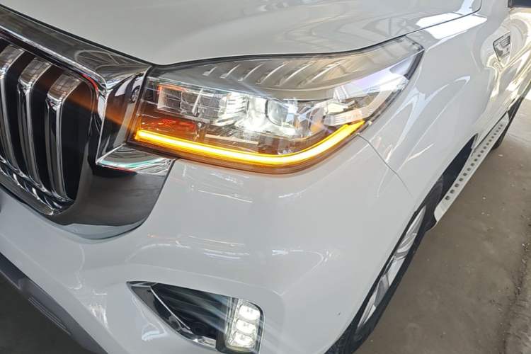 Used Haval H9 2022 2.0T Gasoline 4x4 Smart Enjoyment Version 5 Seats Left Front Headlight