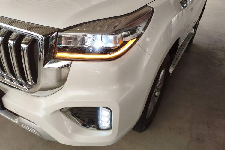 Used Haval H9 2022 2.0T Gasoline 4x4 Smart Enjoyment Version 5 Seats Left Front Headlight