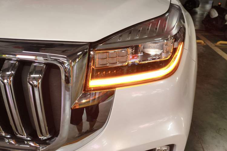 Used Haval H9 2022 2.0T Gasoline 4x4 Elite Model 5 Seats Left Front Headlight