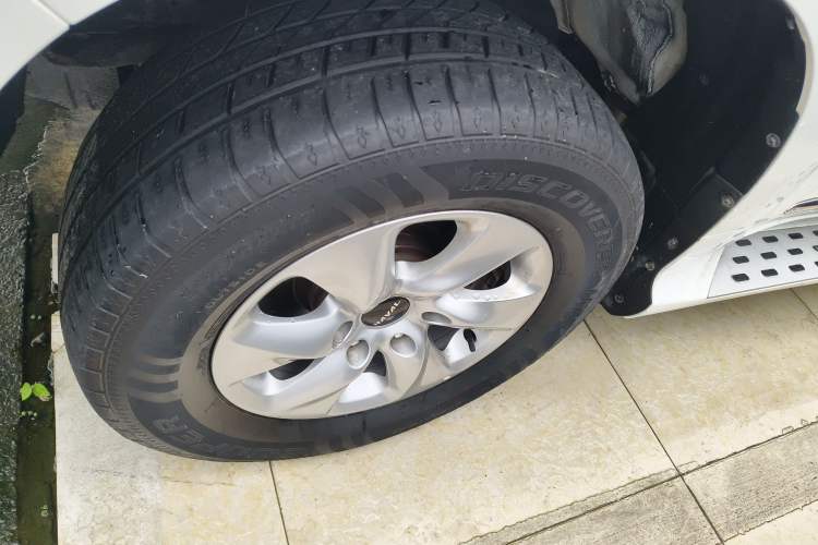 Used Haval H9 2022 2.0T Gasoline 4x4 Comfort Version 7 Seats Left Front Wheel Hub