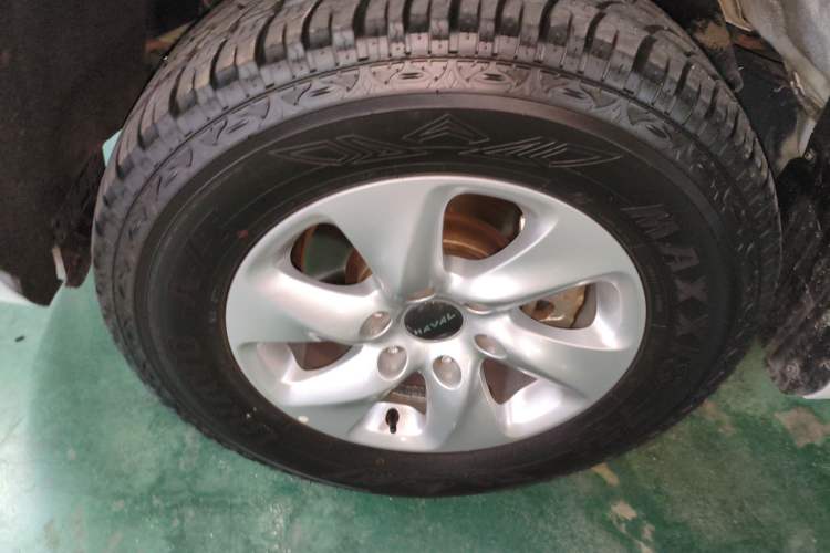 Used Haval H9 2022 2.0T Gasoline 4x4 Elite Model 5 Seats Left Front Wheel Hub