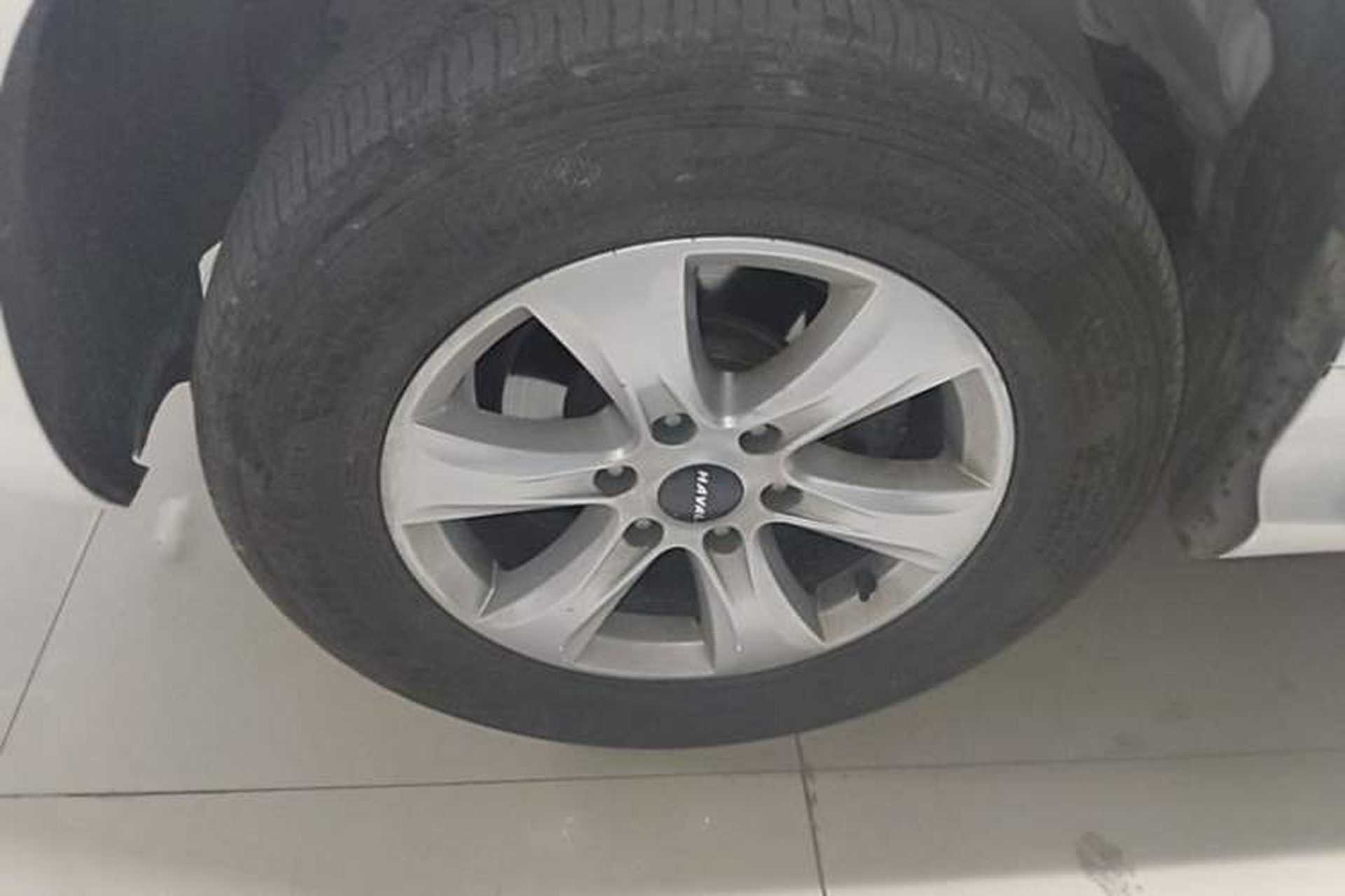 Used Haval H9 2022 2.0T Gasoline 4x4 Smart Enjoyment Version 5 Seats Left Front Wheel Hub