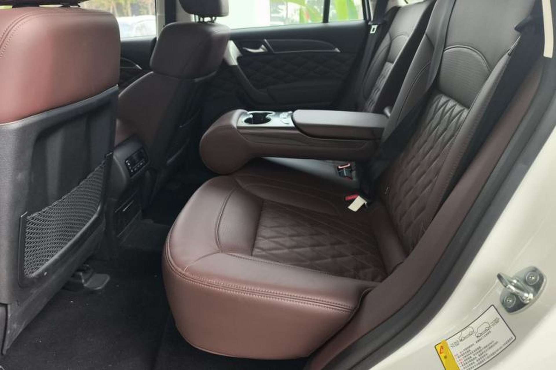 Used Haval H9 2022 2.0T Gasoline 4x4 Smart Enjoyment Version 5 Seats Left Rear Seat