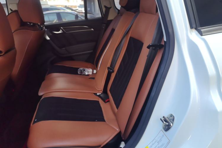 Used Haval H9 2022 2.0T Gasoline 4x4 Elite Model 5 Seats Left Rear Seat