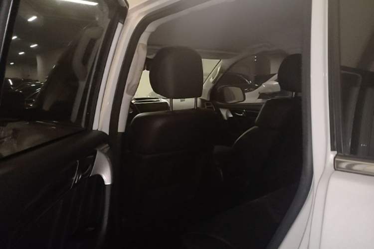 Used Haval H9 2022 2.0T Gasoline 4x4 Elite Model 5 Seats Left Rear Seat