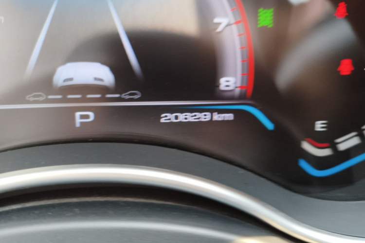 Used Haval H9 2022 2.0T Gasoline 4x4 Premium 5-Seater Odometer Close Up