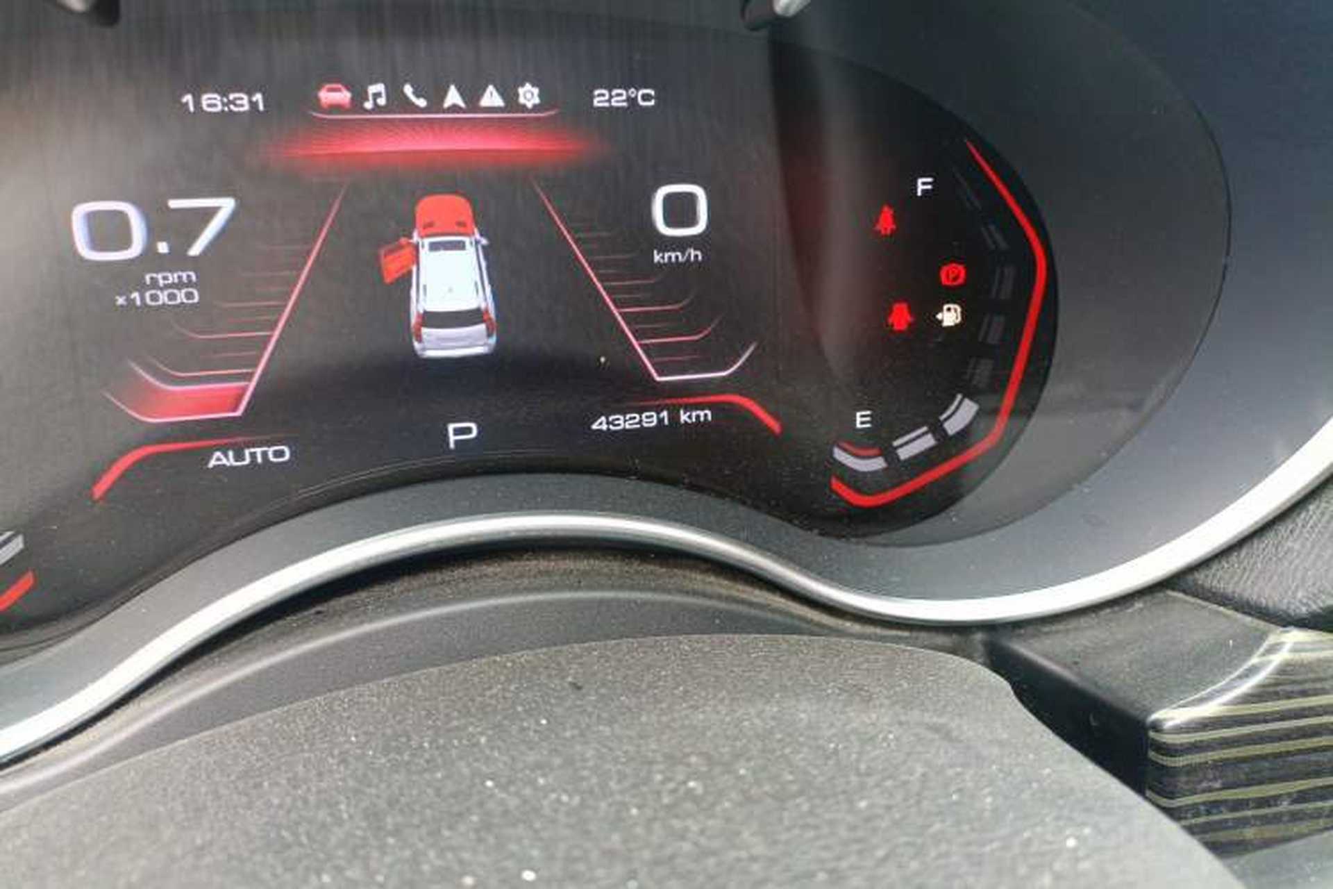 Used Haval H9 2022 2.0T Gasoline 4x4 Luxury 7-Seater Odometer Close Up