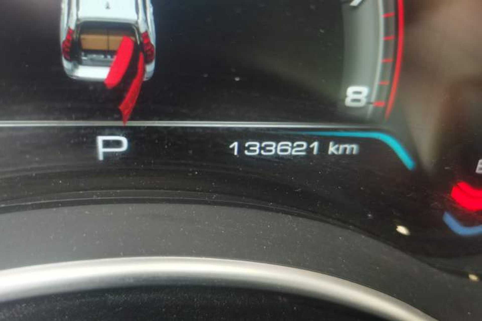 Used Haval H9 2022 2.0T Gasoline 4x4 Premium 5-Seater Odometer Close Up