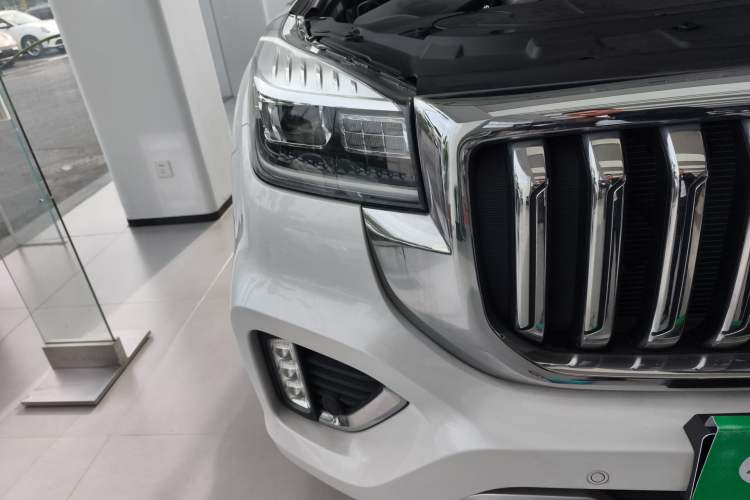Used Haval H9 2022 2.0T Gasoline 4x4 Smart Enjoyment Version 5 Seats Right Front Headlight