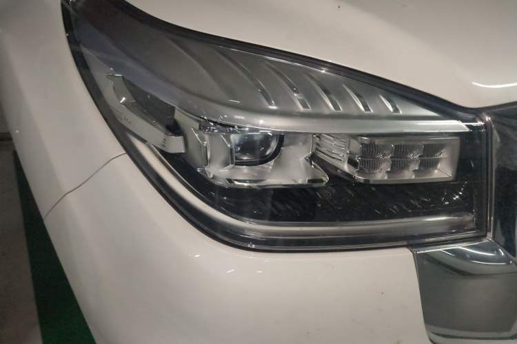 Used Haval H9 2022 2.0T Gasoline 4x4 Premium 5-Seater Right Front Headlight