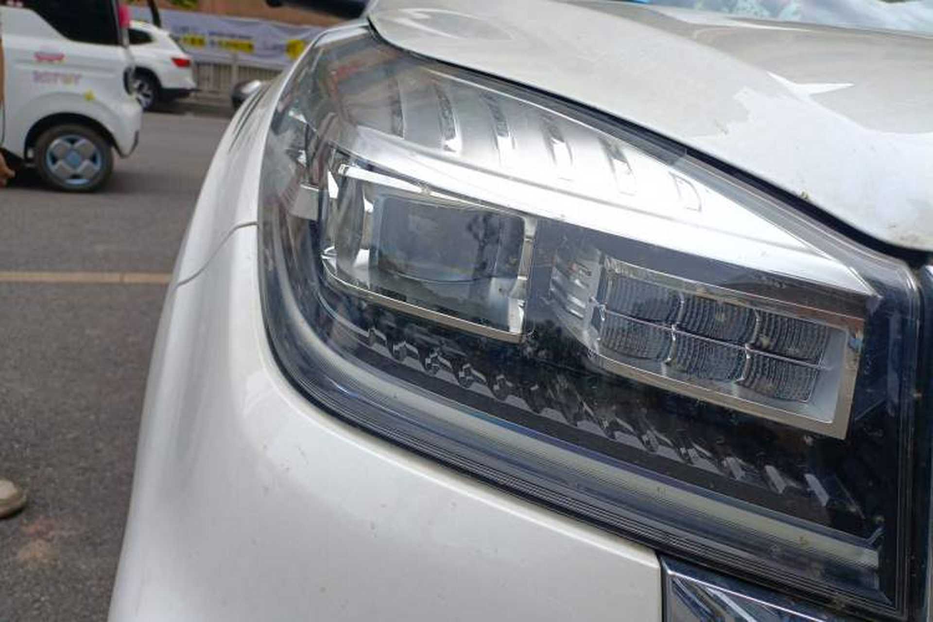 Used Haval H9 2022 2.0T Gasoline 4x4 Luxury 7-Seater Right Front Headlight