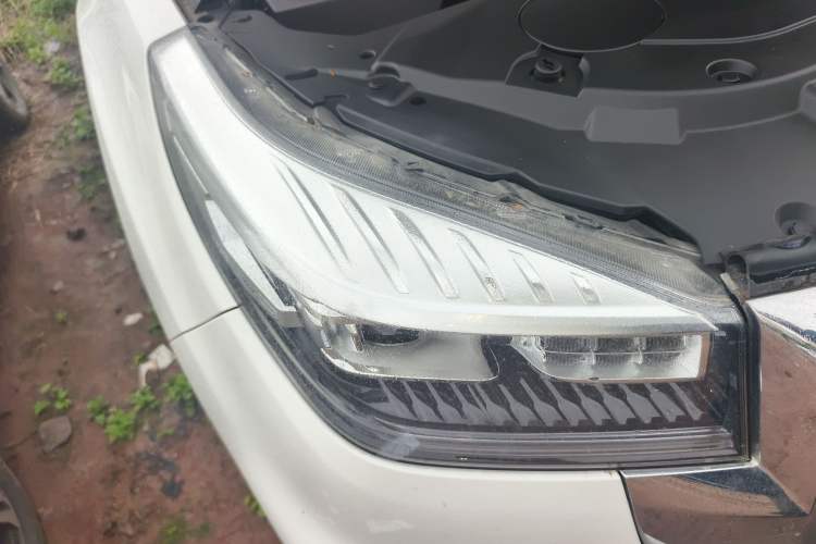 Used Haval H9 2022 2.0T Gasoline 4x4 Comfort Version 7 Seats Right Front Headlight