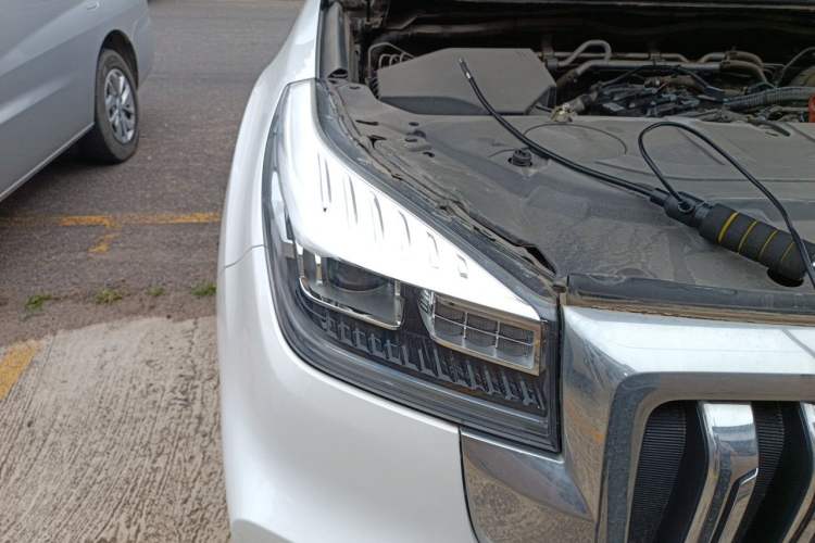 Used Haval H9 2022 2.0T Gasoline 4x4 Comfort Version 7 Seats Right Front Headlight