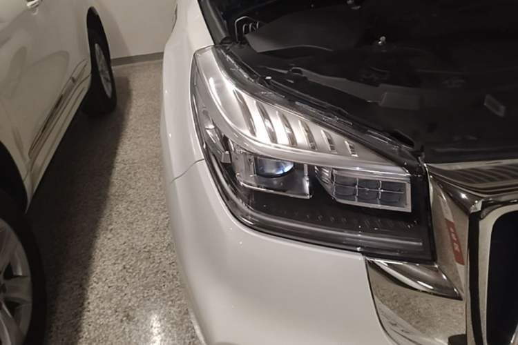 Used Haval H9 2022 2.0T Gasoline 4x4 Elite Model 5 Seats Right Front Headlight