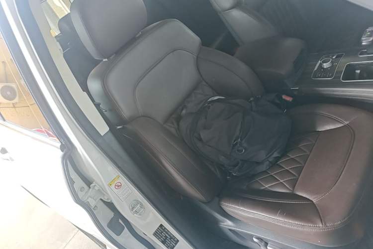 Used Haval H9 2022 2.0T Gasoline 4x4 Smart Enjoyment Version 5 Seats Right Front Seat