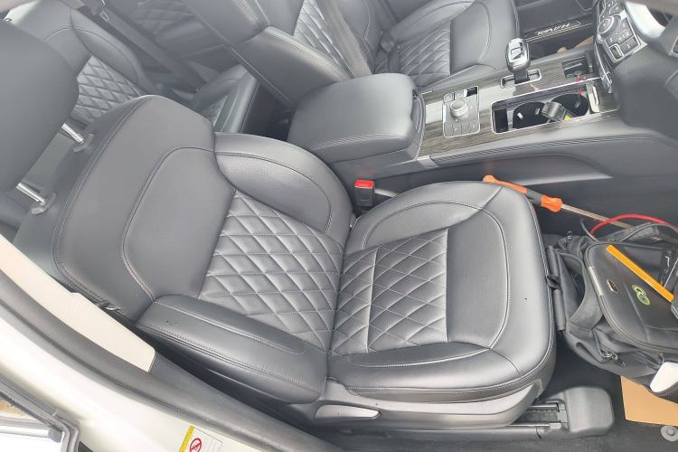 Used Haval H9 2022 2.0T Gasoline 4x4 Comfort Version 7 Seats Right Front Seat
