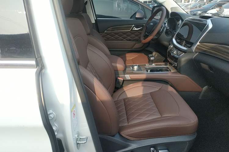 Used Haval H9 2022 2.0T Gasoline 4x4 Smart Enjoyment Version 5 Seats Right Front Seat
