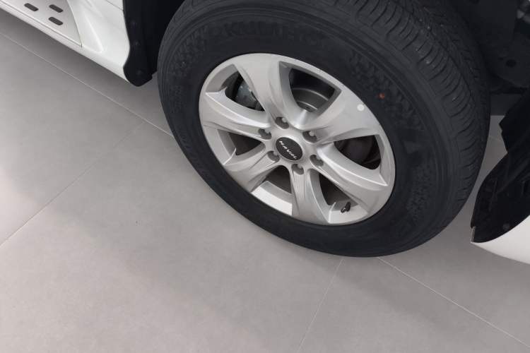 Used Haval H9 2022 2.0T Gasoline 4x4 Smart Enjoyment Version 5 Seats Right Front Wheel Hub