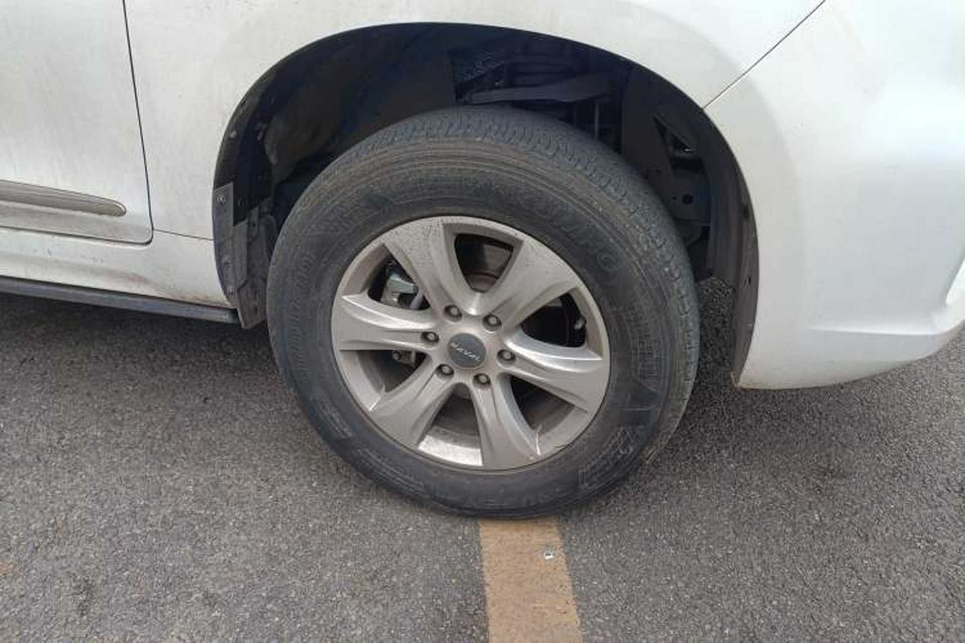 Used Haval H9 2022 2.0T Gasoline 4x4 Luxury 7-Seater Right Front Wheel Hub