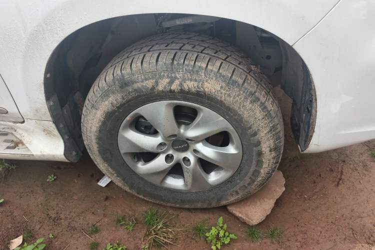 Used Haval H9 2022 2.0T Gasoline 4x4 Comfort Version 7 Seats Right Front Wheel Hub
