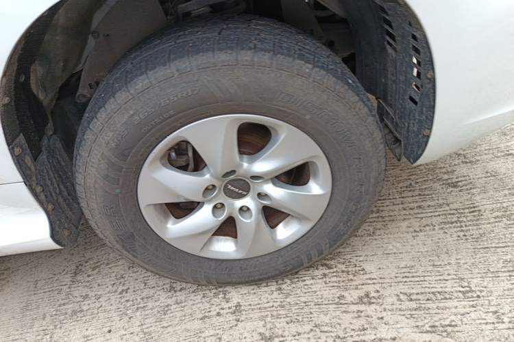 Used Haval H9 2022 2.0T Gasoline 4x4 Comfort Version 7 Seats Right Front Wheel Hub