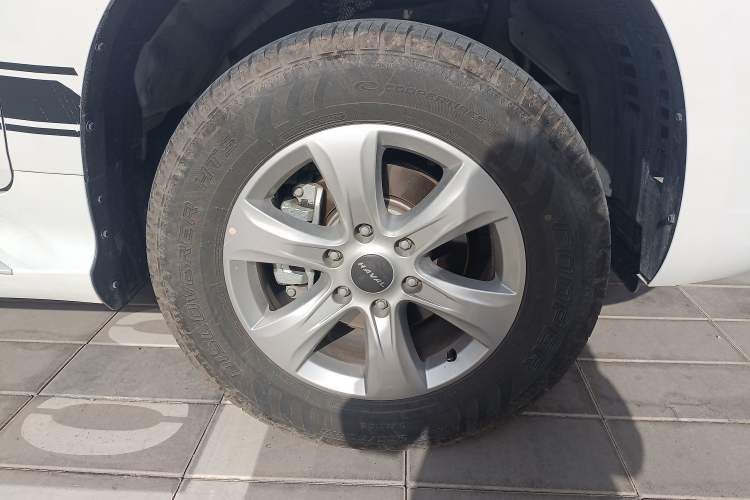 Used Haval H9 2022 2.0T Gasoline 4x4 Smart Enjoyment Version 5 Seats Right Front Wheel Hub