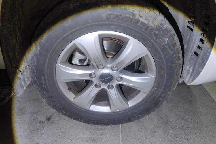 Used Haval H9 2022 2.0T Gasoline All-Wheel-Drive Versatile 5-Seater Right Front Wheel Hub