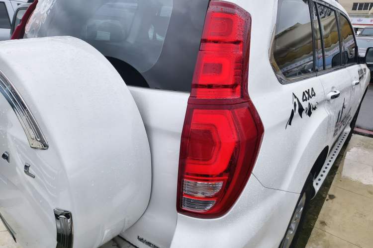 Used Haval H9 2022 2.0T Gasoline 4x4 Comfort Version 7 Seats Right Rear Taillight