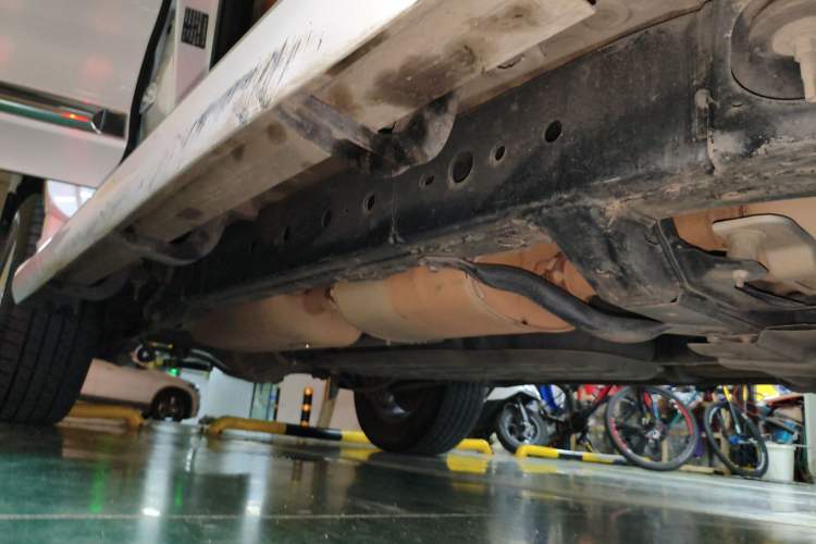 Used Haval H9 2022 2.0T Gasoline 4x4 Elite Model 5 Seats Right Side Sill
