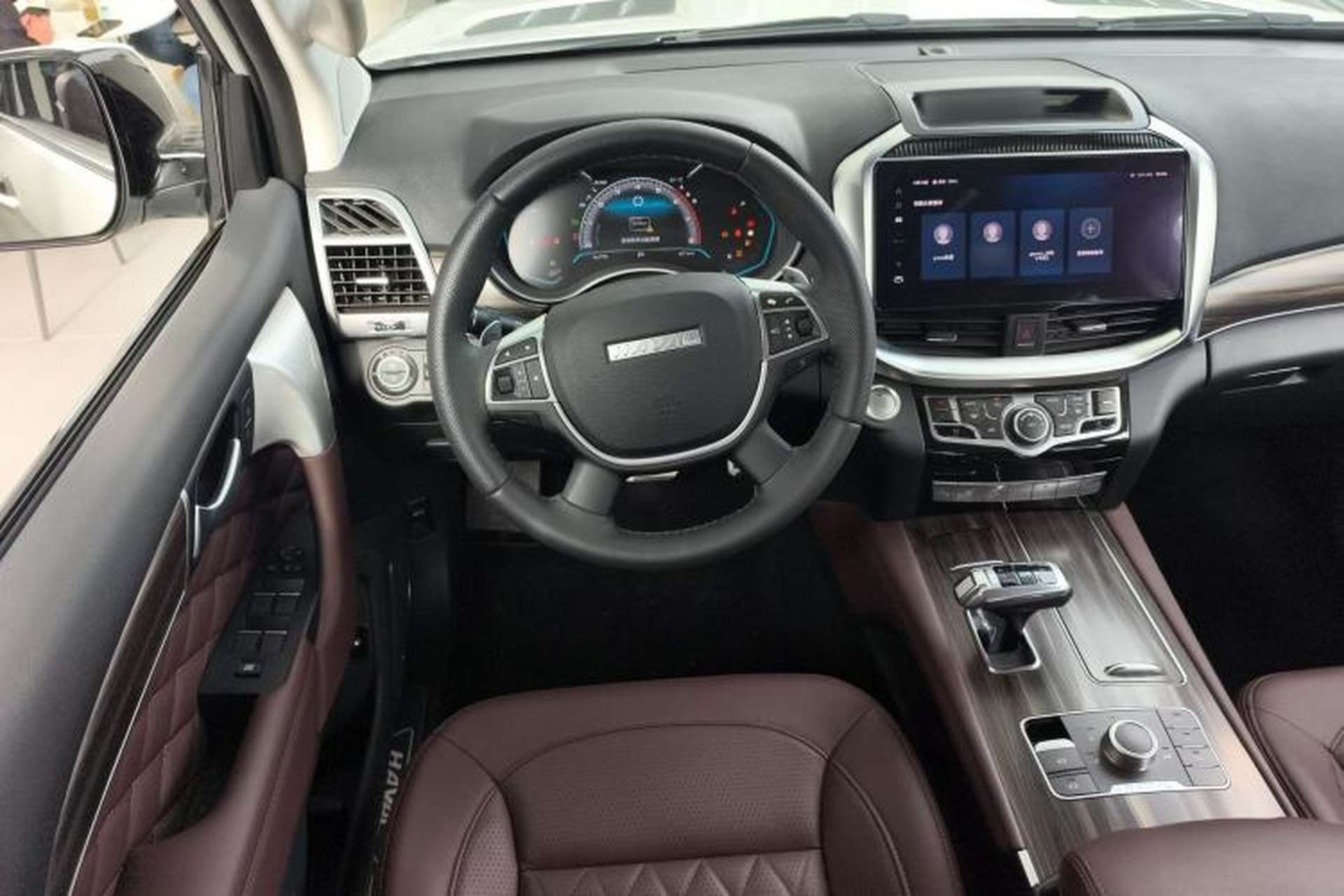 Used Haval H9 2022 2.0T Gasoline 4x4 Smart Enjoyment Version 5 Seats Steering Wheel