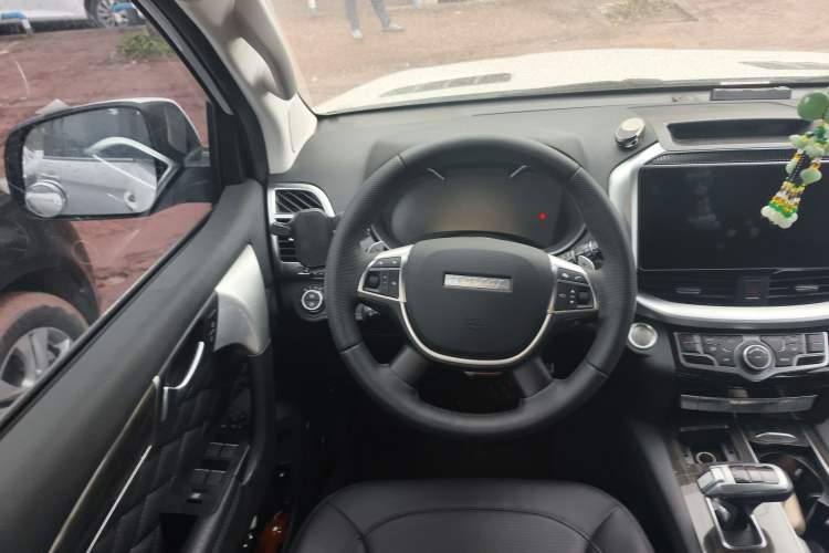Used Haval H9 2022 2.0T Gasoline 4x4 Comfort Version 7 Seats Steering Wheel