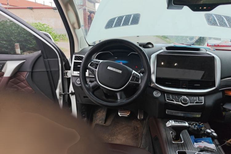 Used Haval H9 2022 2.0T Gasoline 4x4 Luxury 7-Seater Steering Wheel