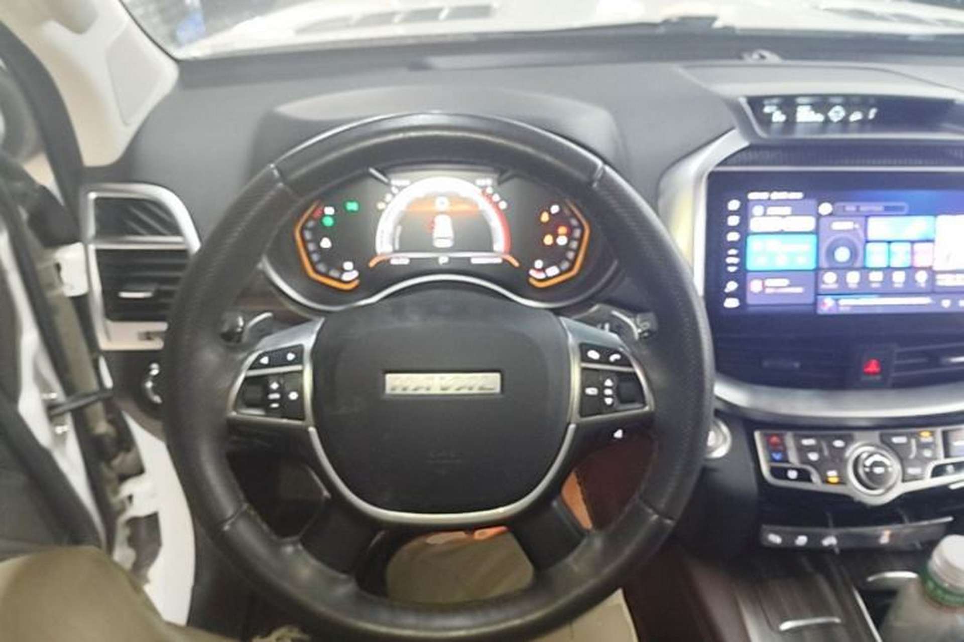 Used Haval H9 2022 2.0T Gasoline 4x4 Smart Enjoyment Version 5 Seats Steering Wheel