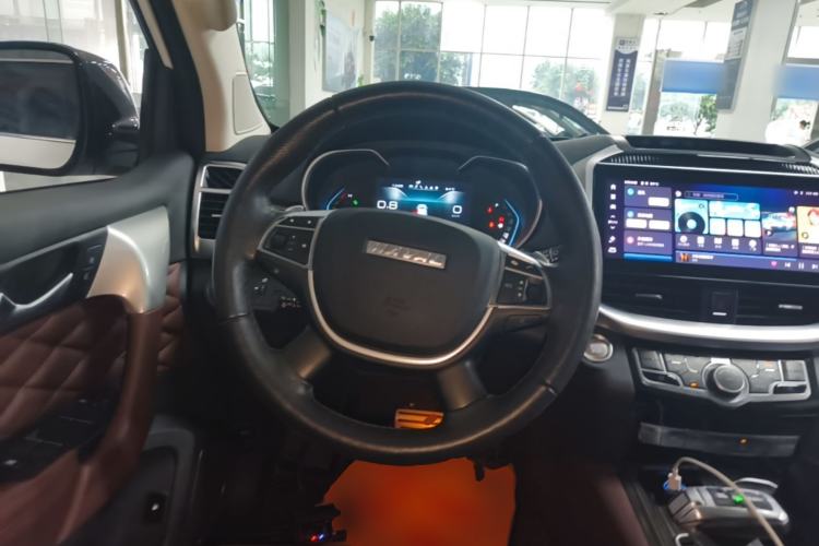 Used Haval H9 2022 2.0T Gasoline 4x4 Luxury 7-Seater Steering Wheel