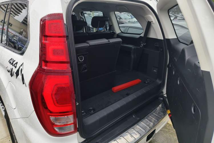 Used Haval H9 2022 2.0T Gasoline 4x4 Comfort Version 7 Seats Trunk