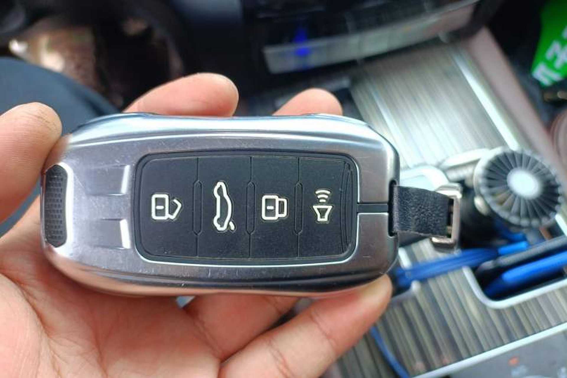 Used Haval H9 2022 2.0T Gasoline 4x4 Luxury 7-Seater Vehicle Key