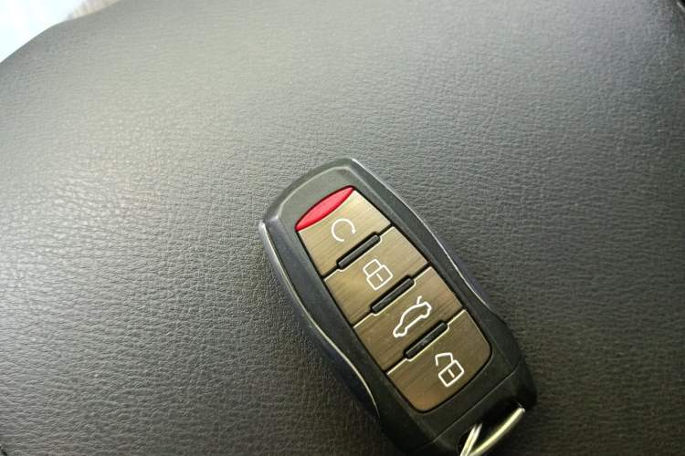 Used Haval H9 2022 2.0T Gasoline 4x4 Elite Model 5 Seats Vehicle Key