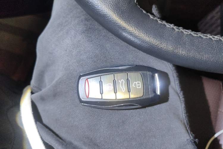Used Haval H9 2022 2.0T Gasoline All-Wheel-Drive Versatile 5-Seater Vehicle Key