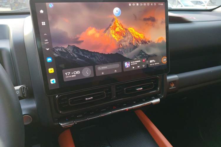 Used Haval H9 2024 2.4T Diesel 4x4 Extreme Edition Audio And AC Panel