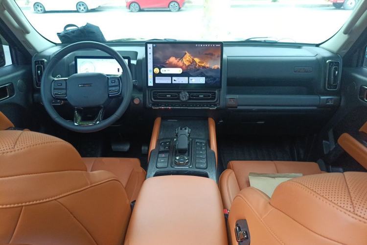 Used Haval H9 2024 2.4T Diesel 4x4 Extreme Edition Center Console