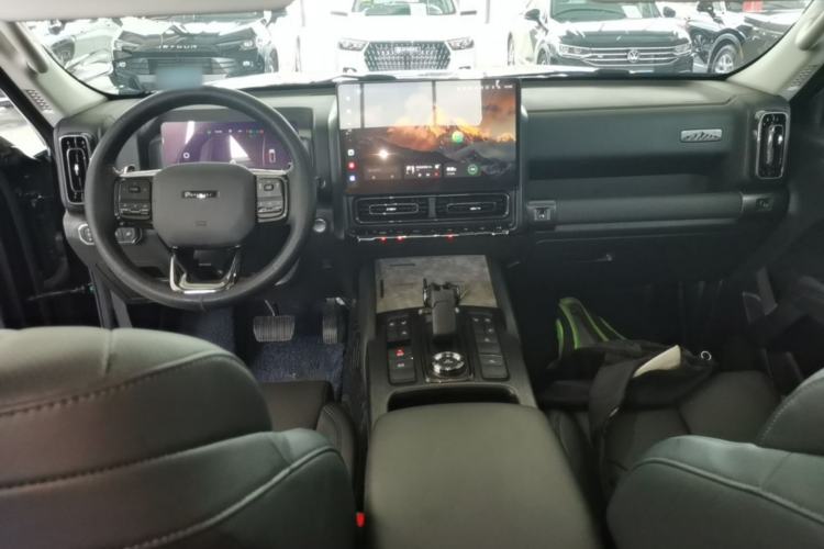 Used Haval H9 2024 2.0T Gasoline 4x4 Territory Edition Center Console