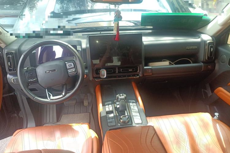 Used Haval H9 2024 2.0T Gasoline All-Wheel-Drive Extreme Edition Center Console