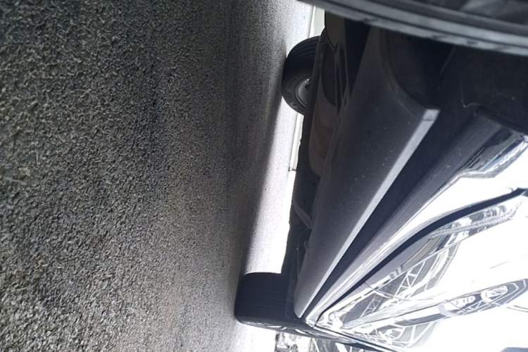 Used Haval H9 2024 2.0T Gasoline All-Wheel-Drive Extreme Edition Chassis Rear Right