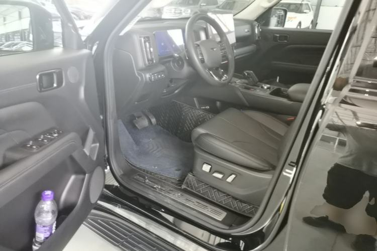 Used Haval H9 2024 2.0T Gasoline 4x4 Territory Edition Driver Seat