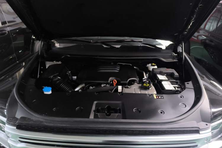 Used Haval H9 2024 2.0T Gasoline All-Wheel-Drive Extreme Edition Engine Bay