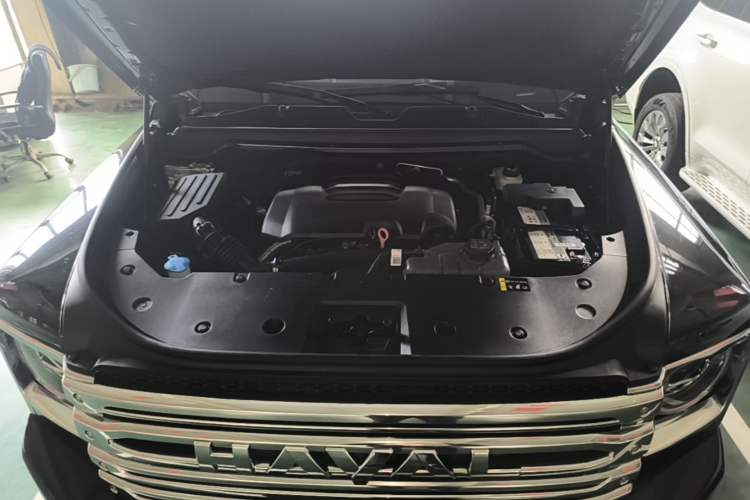 Used Haval H9 2024 2.0T Gasoline All-Wheel-Drive Extreme Edition Engine Bay