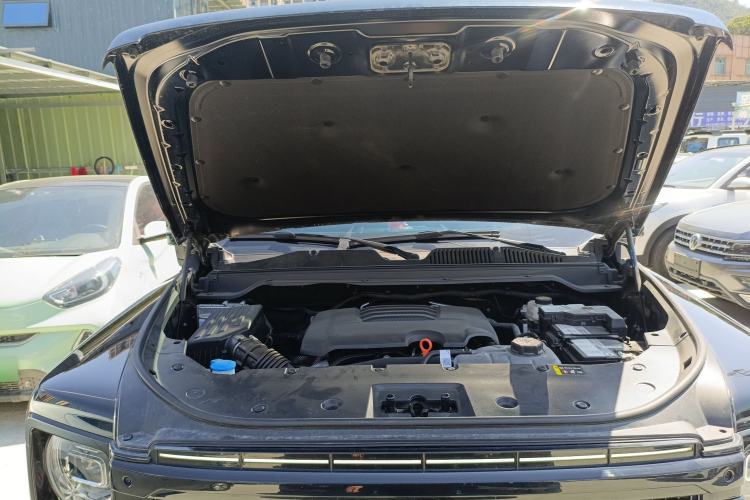 Used Haval H9 2024 2.0T Gasoline 4x4 Territory Edition Engine Bay