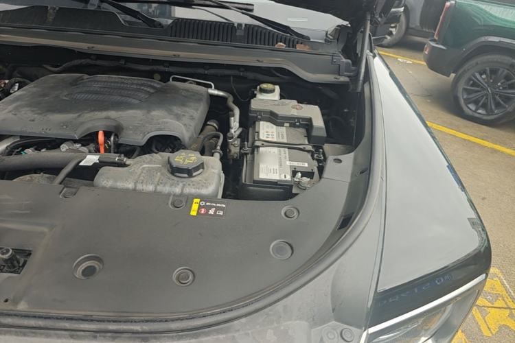 Used Haval H9 2024 2.0T Gasoline All-Wheel-Drive Extreme Edition Engine Bay Left