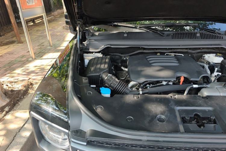 Used Haval H9 2024 2.0T Gasoline All-Wheel-Drive Extreme Edition Engine Bay Right